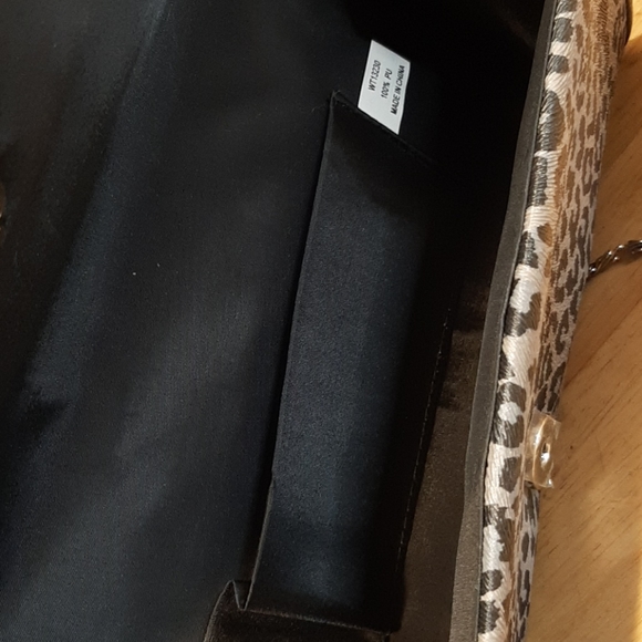 Purse - Picture 2 of 3